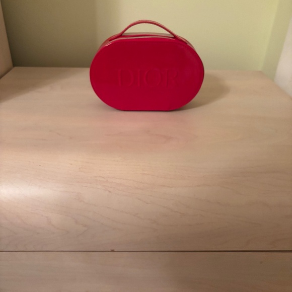 New Dior Red Collection Cosmetic Pouch & Patent Like Bag 2 Piece Set - Picture 2 of 3